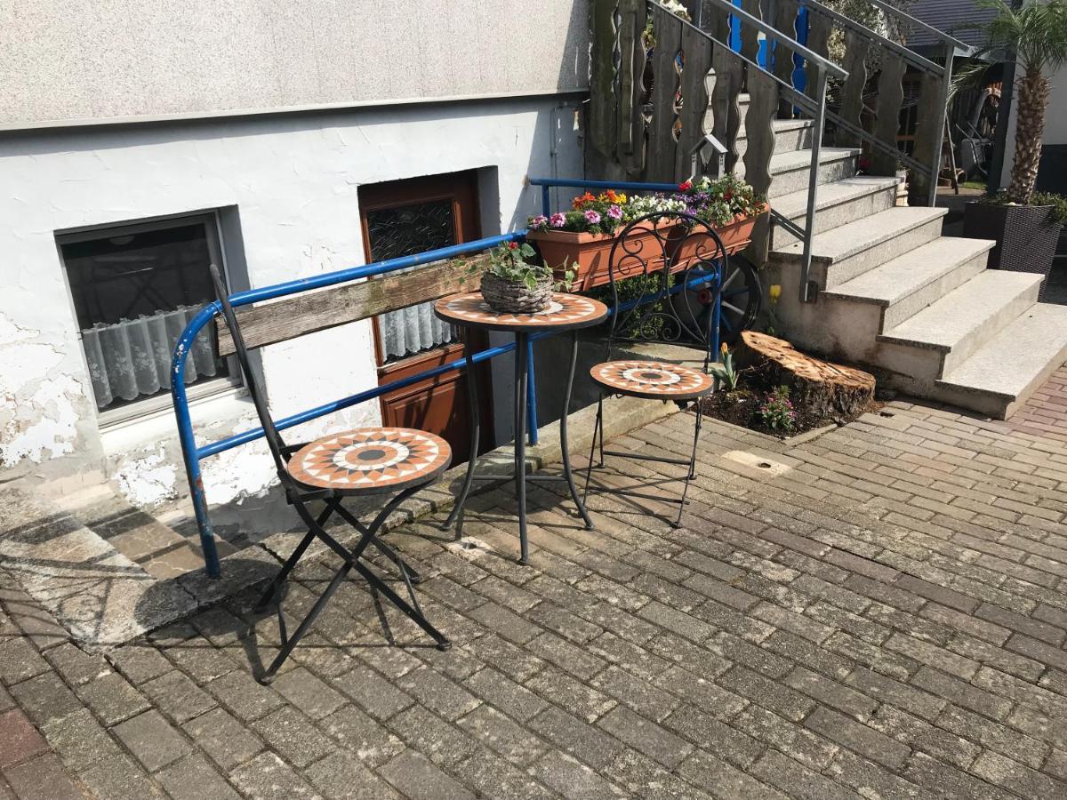 Ferienzimmer Niederstetten 外观 照片